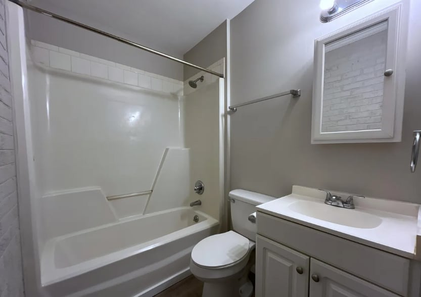 More Photos Of 528 Matthews St, Rocky Mount Multifamily For Sale