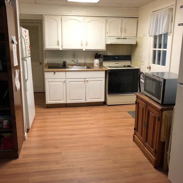 More Photos Of 111 Wyona Ave, Selden Specialty For Sale