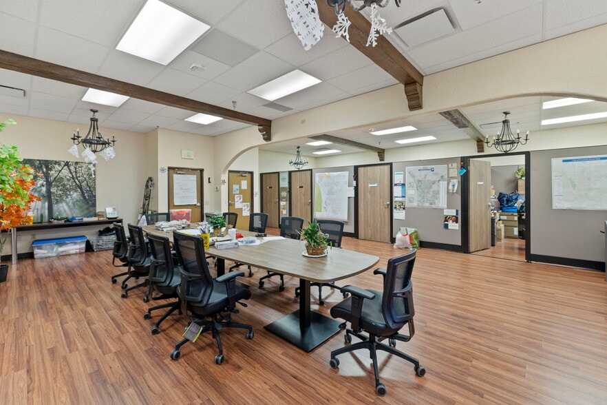 More Photos Of 6436 S Hwy 85-87, Colorado Springs General Retail For Sale