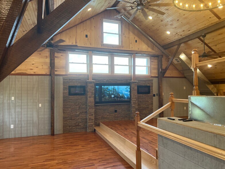 More Photos Of 5984 W South Range Rd, Salem Service For Sale