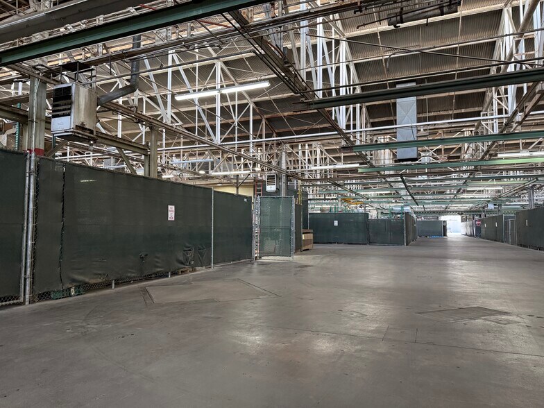 More Photos Of 1300 S Litchfield Rd, Goodyear Unknown For Lease