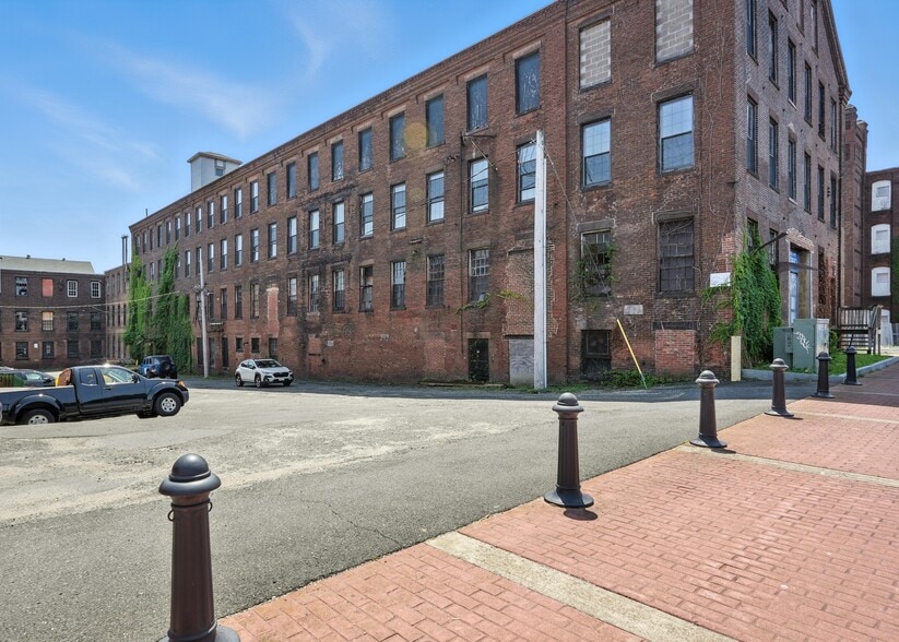 More Photos Of 380-R Dwight St, Holyoke Industrial For Sale