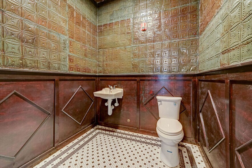 More Photos Of 177 Broad St, Red Bank General Retail For Sale