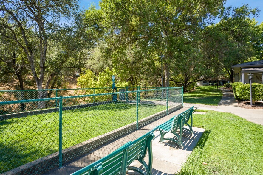 More Photos Of 6546 Auburn Blvd, Citrus Heights Apartments For Sale