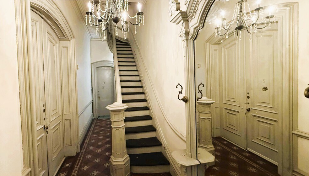 More Photos Of 19 S Oxford St, Brooklyn Apartments For Sale