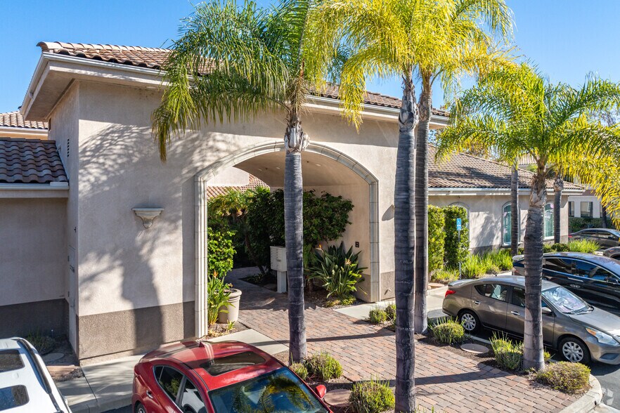 More Photos Of 43471 Ridge Park Dr, Temecula Office For Sale