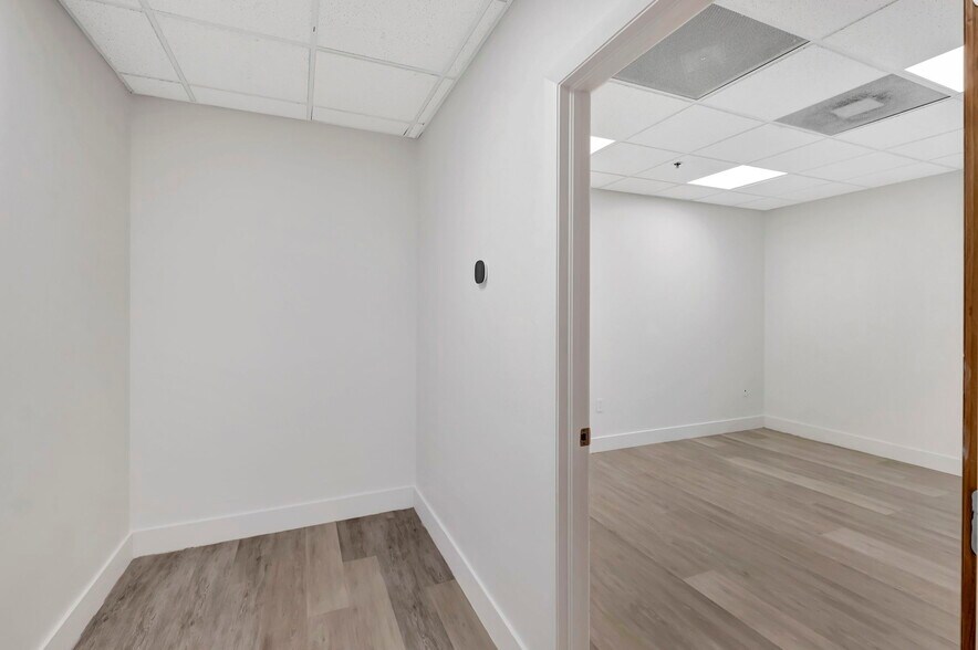 More Photos Of 12550 Biscayne Blvd, North Miami Medical For Sale