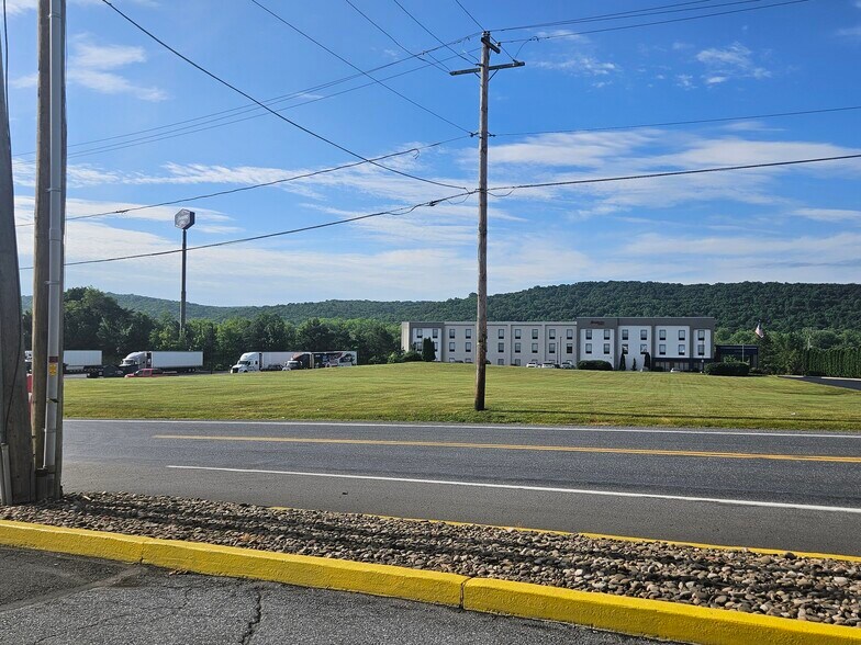 More Photos Of Suedberg Road and Anspach Drive, Pine Grove Land For Lease