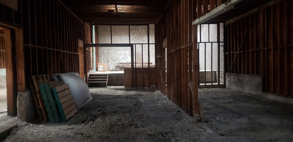 More Photos Of 6410-6416 Telegraph Ave, Oakland Storefront For Lease