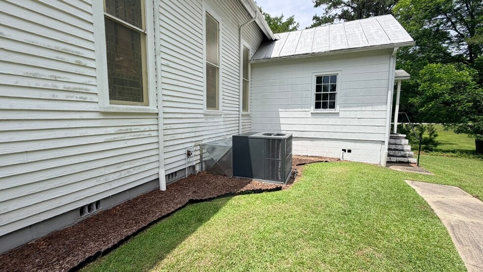 More Photos Of 206 Buncombe St, Roper Religious Facility For Sale