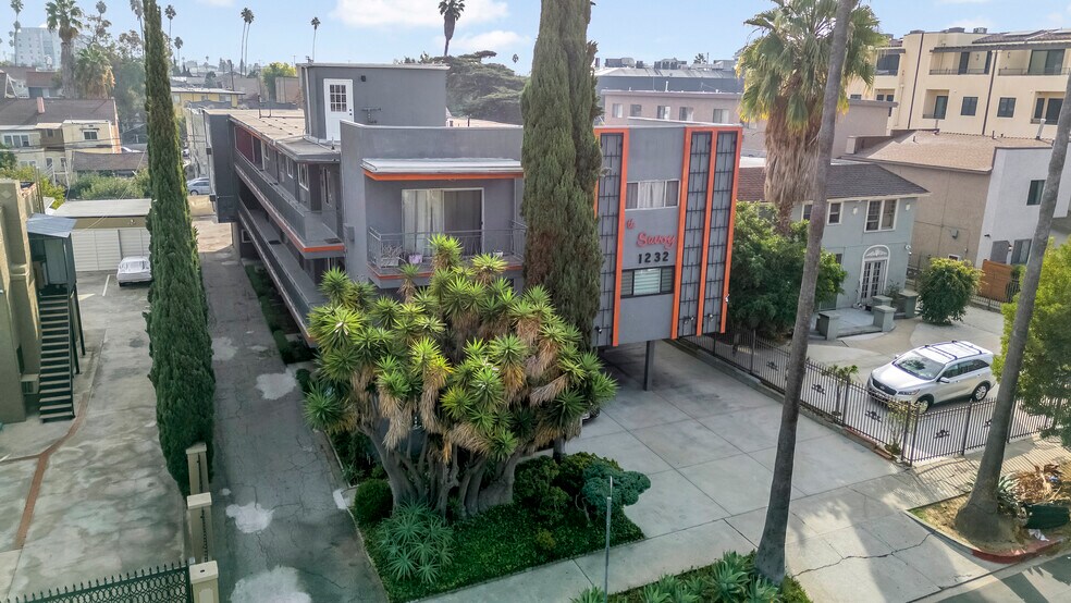 More Photos Of 1232 S Bronson Ave, Los Angeles Apartments For Sale