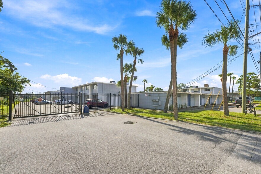 More Photos Of 1010 N Fiske Blvd, Cocoa Apartments For Sale