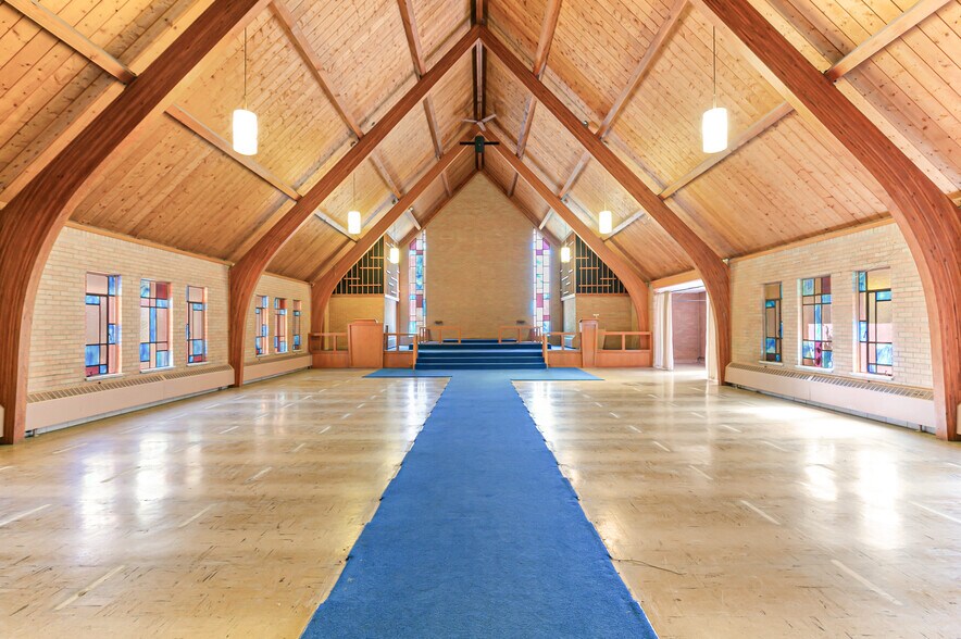 More Photos Of 3955-3995 N Irving St, Denver Religious Facility For Lease