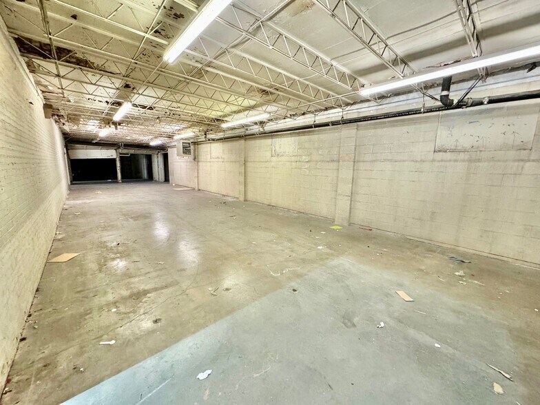 More Photos Of 901 E Morris St, Wichita Warehouse For Sale