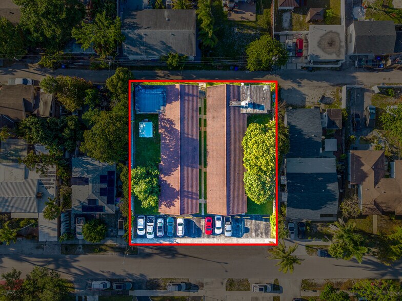 More Photos Of 1927- 1929 Roosevelt st, Hollywood Apartments For Sale