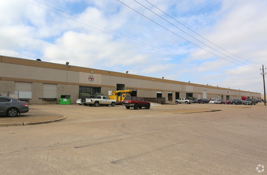 More Photos Of 1225 Capital Dr, Carrollton Warehouse For Lease