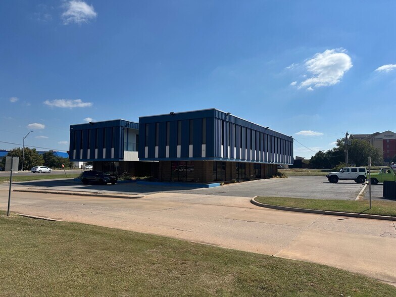 More Photos Of 5770 NW Expressway St, Oklahoma City Office For Lease