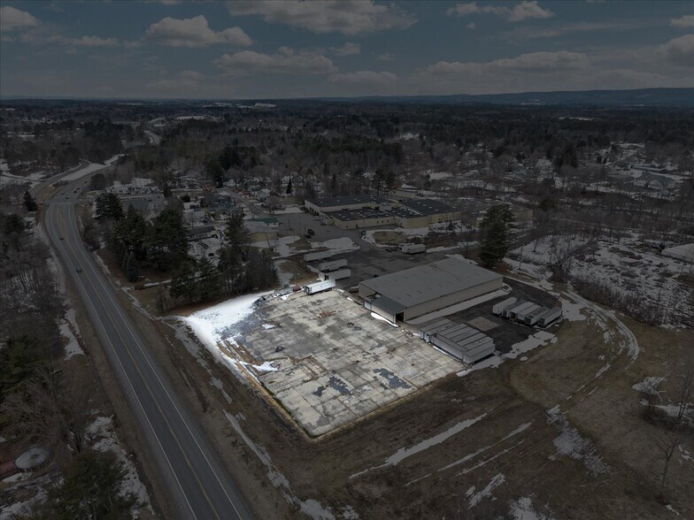 More Photos Of 15 E Elm St, Broadalbin Warehouse For Lease