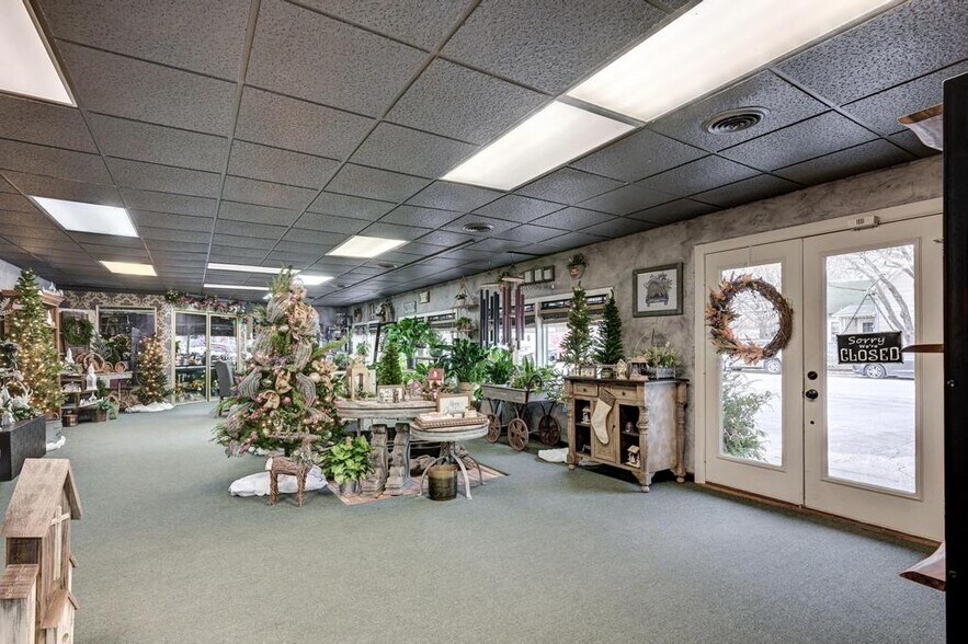 More Photos Of 103 E 9th St, Lamar Specialty For Sale