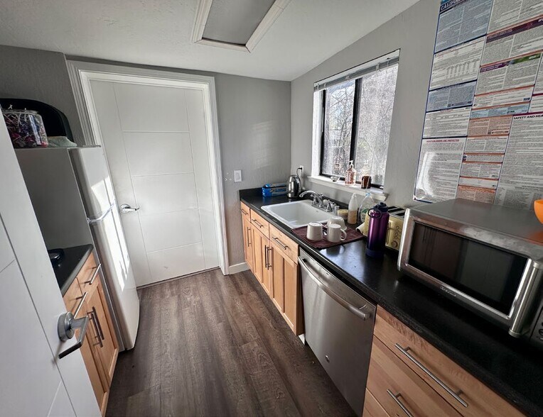 More Photos Of 244 Front St, Danville Medical For Sale
