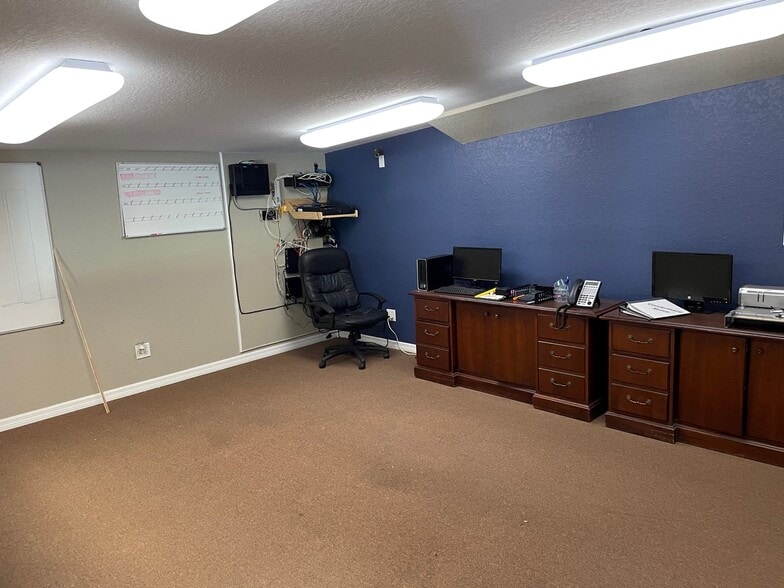 More Photos Of 777 Wesley Ave, Tarpon Springs Warehouse For Lease