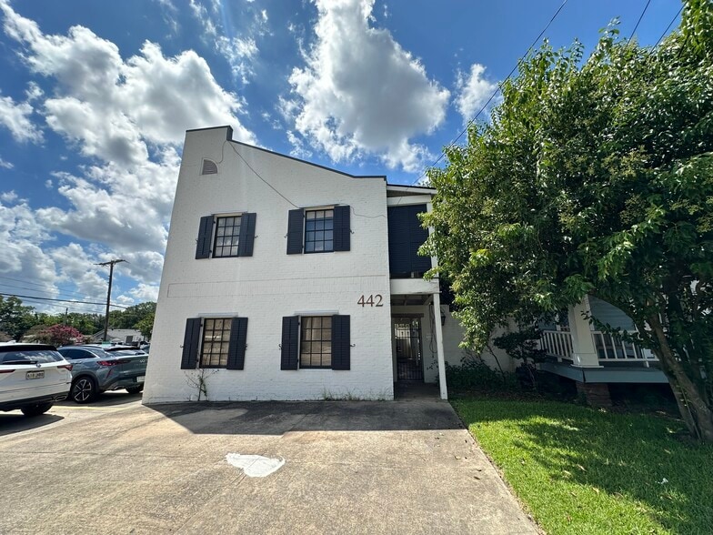 Primary Photo Of 442 Government St, Baton Rouge Office For Sale