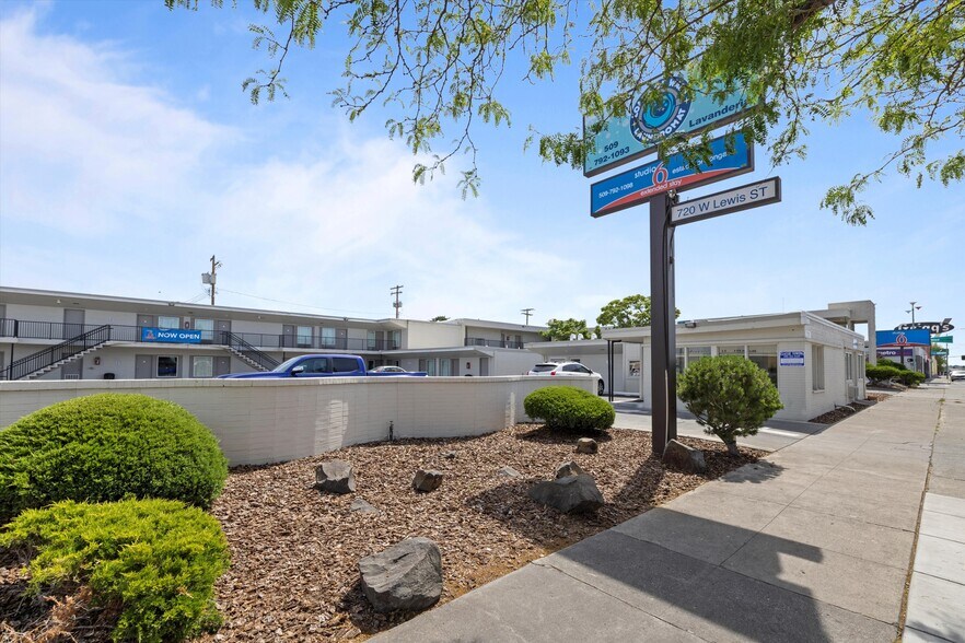 More Photos Of 720 W Lewis St, Pasco Hotel For Sale