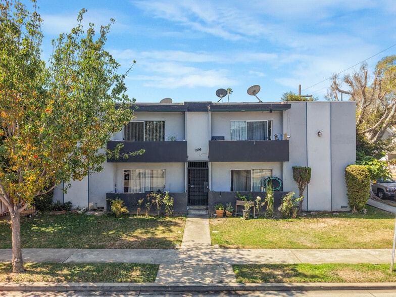 More Photos Of 1596 W 24th St, Los Angeles Apartments For Sale