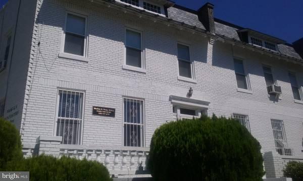 Primary Photo Of 5 Barney Cir SE, Washington Medical For Lease
