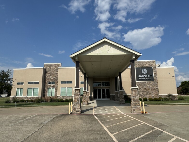 Primary Photo Of 7200 Rowlett Rd, Rowlett Religious Facility For Sale