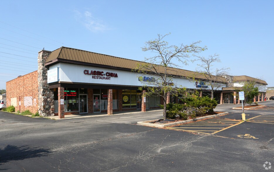 More Photos Of 1902-1960 S Wolf Rd, Wheeling Storefront Retail Office For Sale