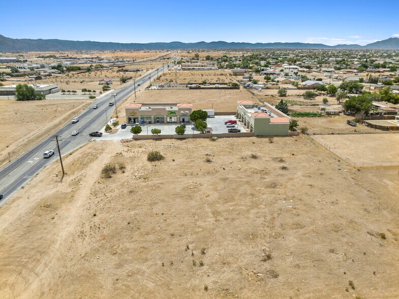 More Photos Of 11146 Hesperia Rd, Hesperia Unknown For Lease