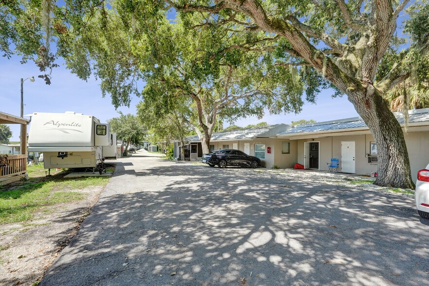 More Photos Of , Moore Haven Multifamily For Sale