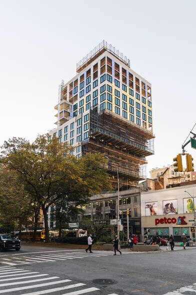 More Photos Of 2461 Broadway, New York Apartments For Lease
