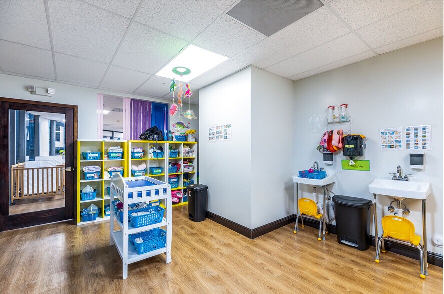 More Photos Of 25 SW 9th St, Miami Office Residential For Sale