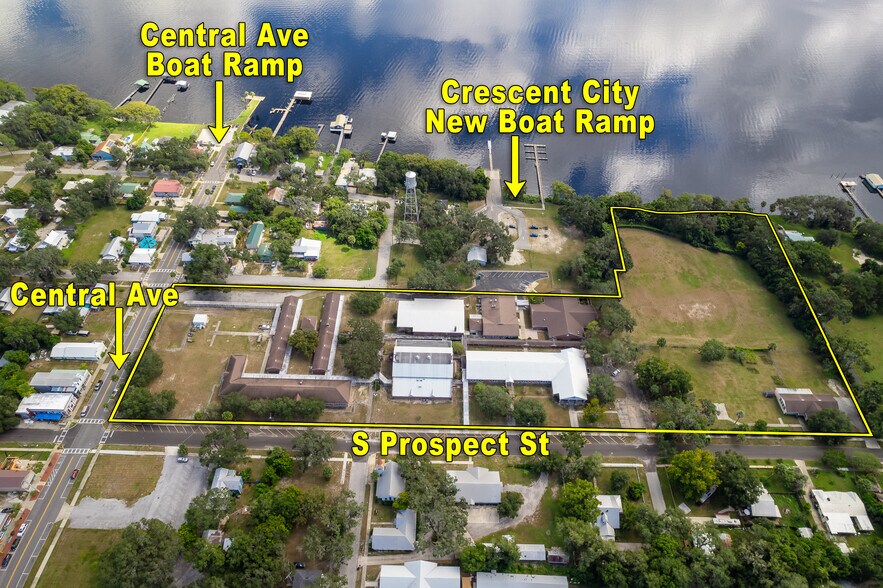 More Photos Of 101 S Prospect St, Crescent City Flex For Sale