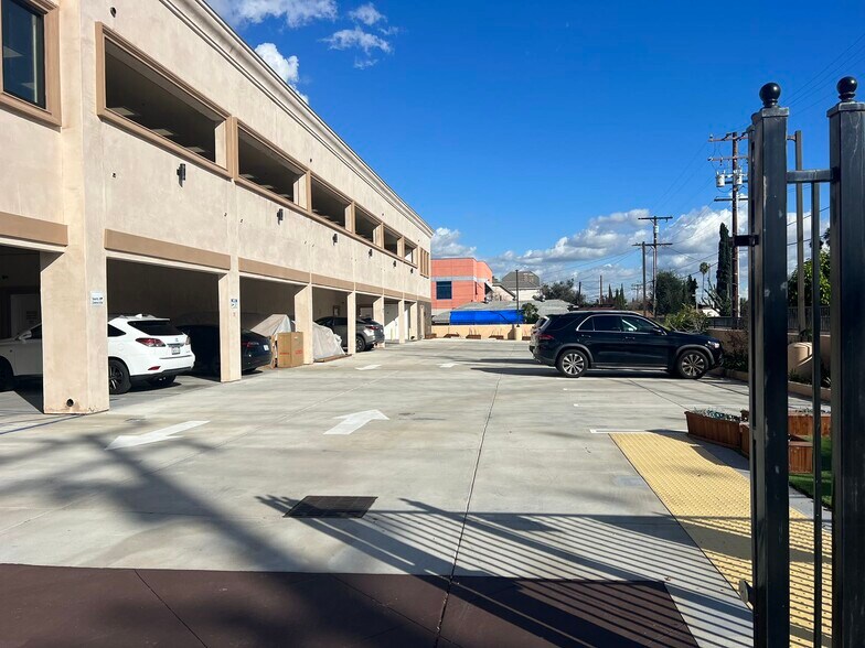 More Photos Of 9400 Valley Blvd, Rosemead Storefront For Lease