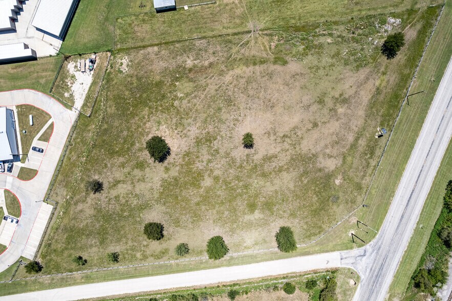 More Photos Of 2126 Hamilton Rd, Argyle Light Distribution For Lease