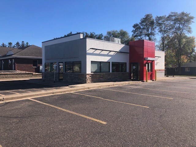 Primary Photo Of 257 W Prairie View Rd, Chippewa Falls Freestanding For Lease