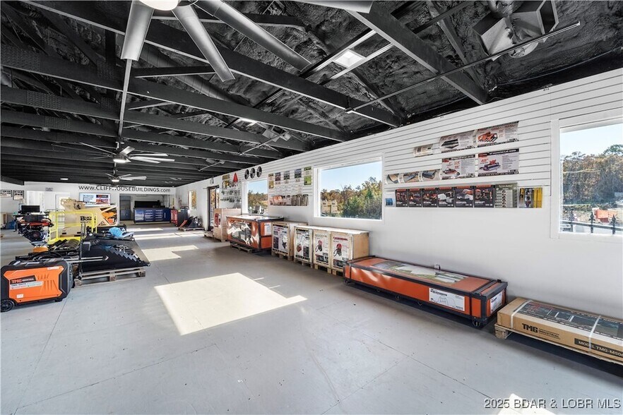 More Photos Of 706 N Main St, Gravois Mills General Retail For Sale