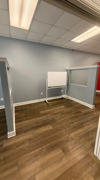 More Photos Of 42605-42681 Hwy 27, Davenport General Retail For Lease