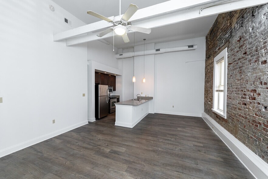 More Photos Of 60 S Main St, Memphis Apartments For Sale