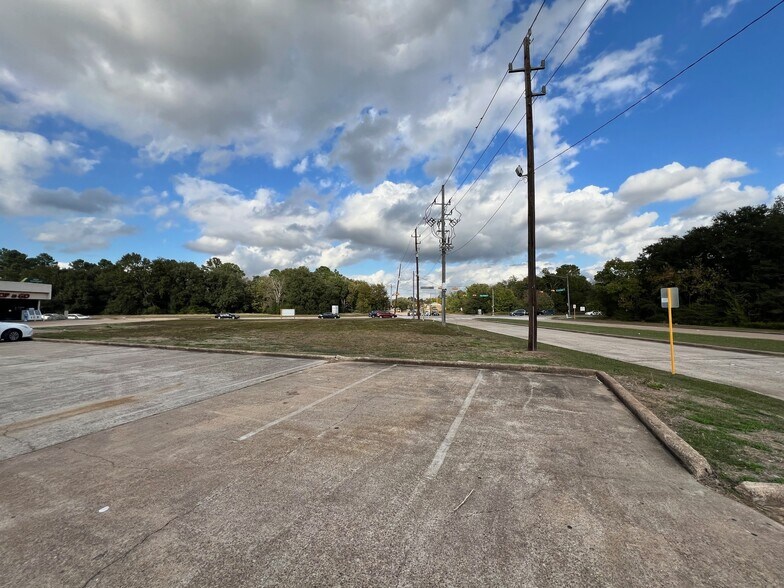 More Photos Of 24307 Aldine Westfield Rd, Spring Unknown For Lease