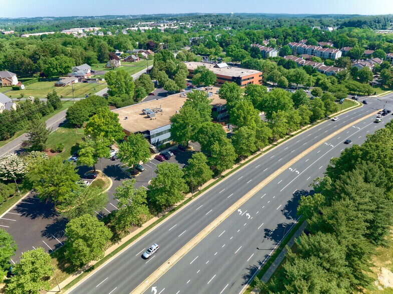 More Photos Of 20400 Observation Dr, Germantown Medical For Lease