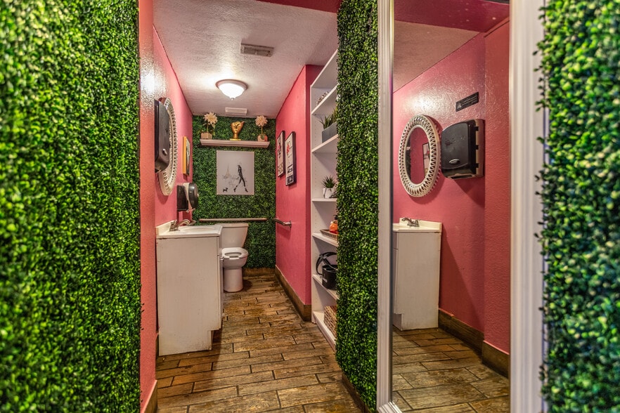 More Photos Of 2451 Central Ave, Saint Petersburg Restaurant For Lease