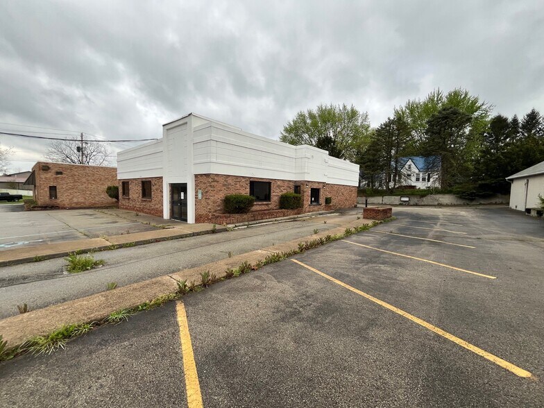 More Photos Of 1306 Memorial Blvd, Connellsville Fast Food For Lease