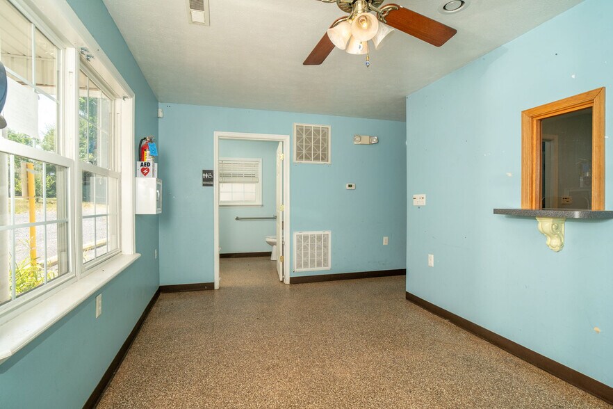 More Photos Of 1001 Mount Torrey Rd, Lyndhurst Office For Sale