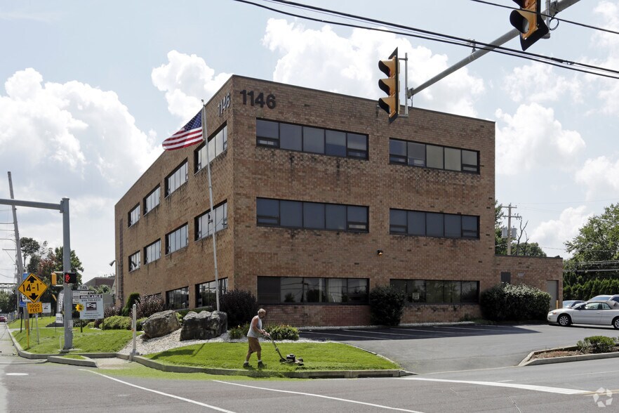 More Photos Of 1146 S Cedar Crest Blvd, Allentown Medical For Lease