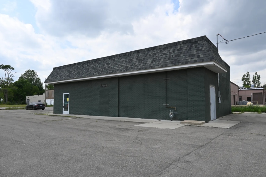 Primary Photo Of 17600 Mount Elliott St, Detroit Warehouse For Sale