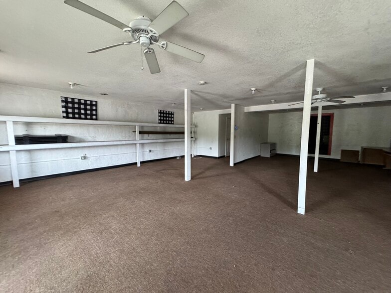 More Photos Of 2215 Clinton Hwy, Powell Office For Sale